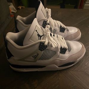 Jordan 4 military Black